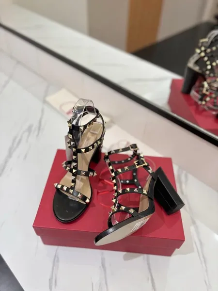 Valentino Rockstud block heel black product view 7