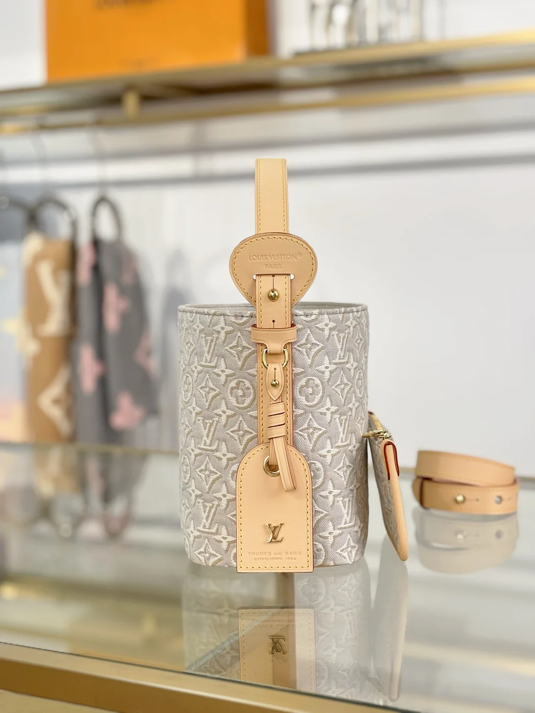 Louis Vuitton All In BB handbag product view 7