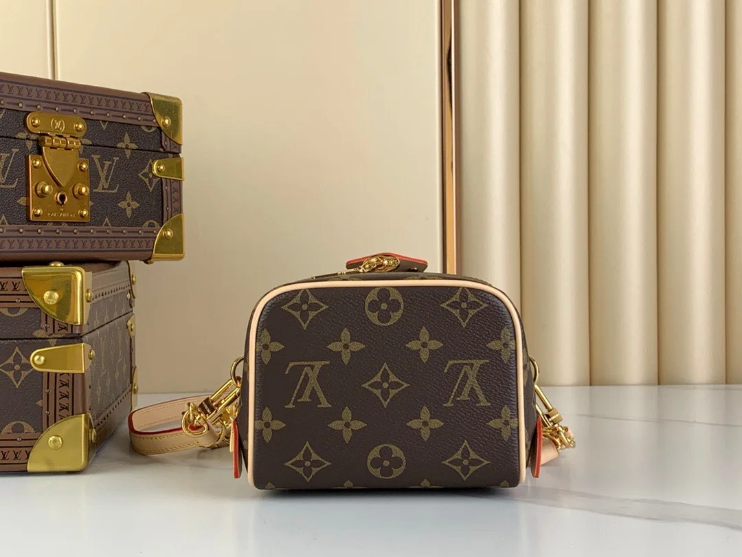 Louis Vuitton Monogram Pattern Handbag 14x13x11cm product view 2