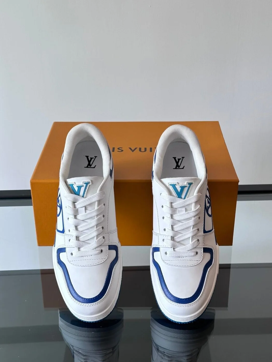 Louis Vuitton Men White and Blue Sneakers — Oval LV Side Detail product view 4
