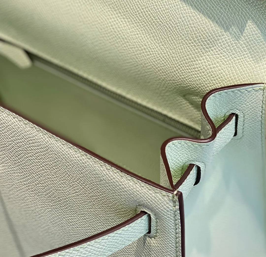 Hermès Kelly 28 cm In Vert Fizz Swift Silver Hardware Bag product view 8