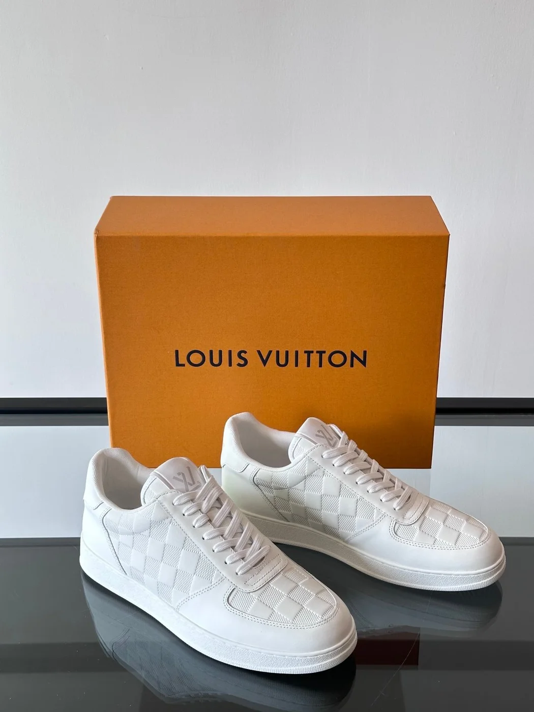 Louis Vuitton Men White Sneakers — Perforated Toe Detail product view 5