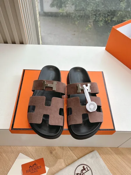 Hermès Women Brown Suede Sandals product photo