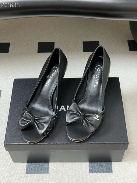 Chanel Bow Heel In Black product photo