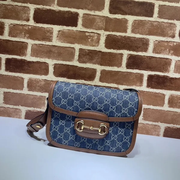 Gucci Small Horsebit Shoulder Bag product view 3