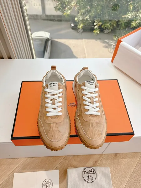 Hermès Women Beige Suede Sneakers product photo