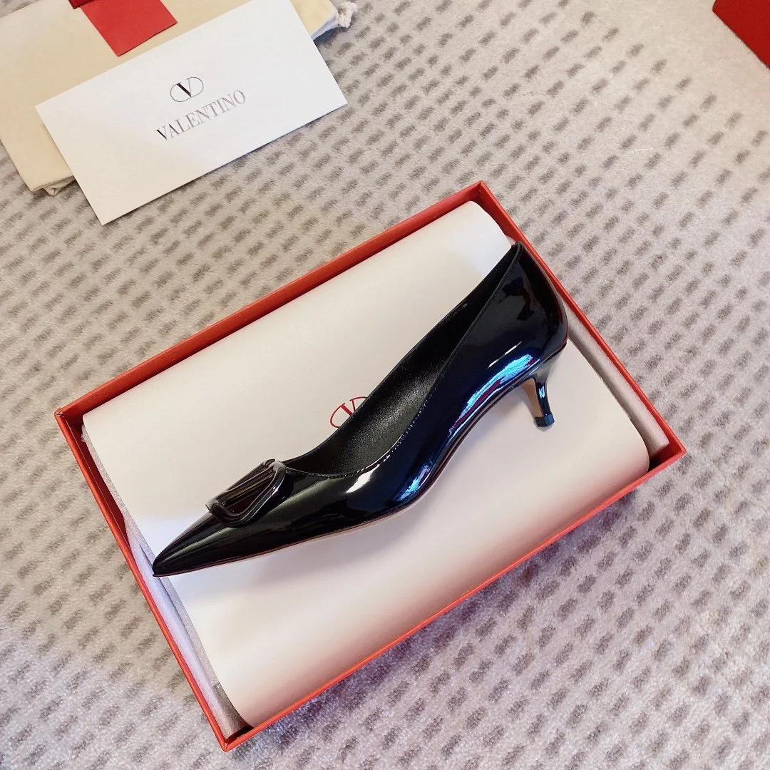 Valentino Women Black Patent Leather Pumps — VLogo Toe Detail product view 6