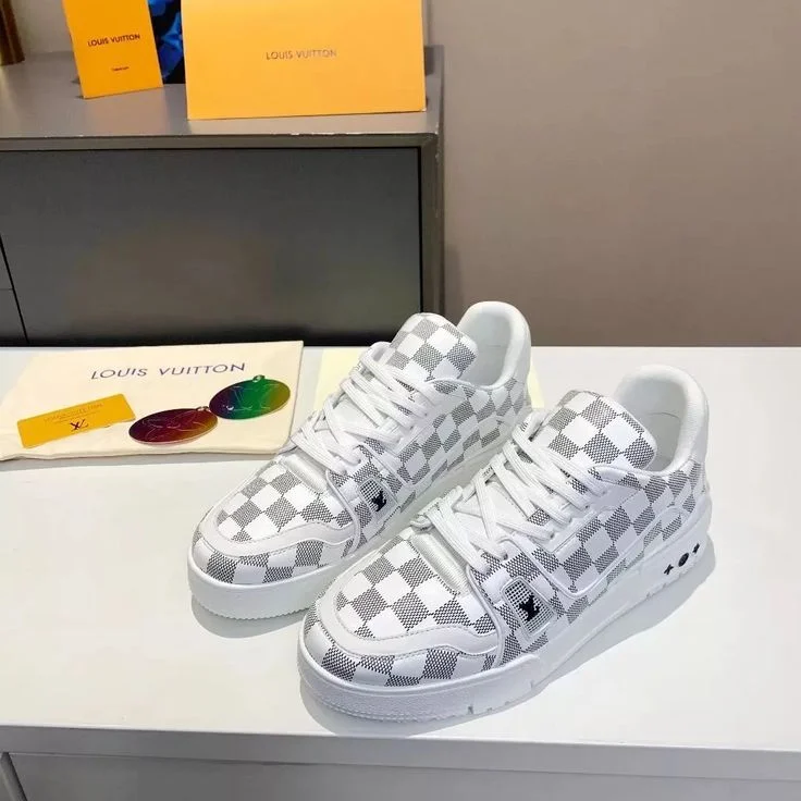 Louis Vuitton white Trainer sneaker product view 1