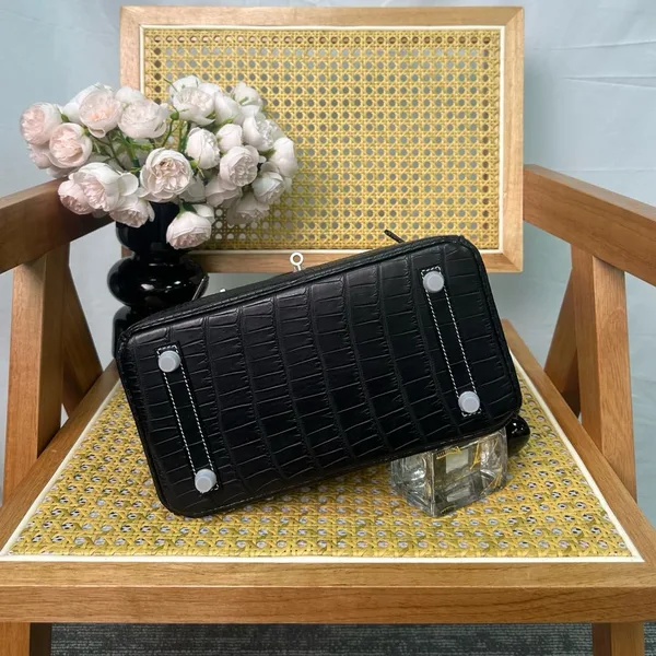 Hermès Birkin 25 cm Black Crocodile Leather Silver Hardware Bag product view 6