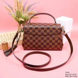 Louis Vuitton Croisette Handbags Caro Pattern 22x16x8cm product view 3