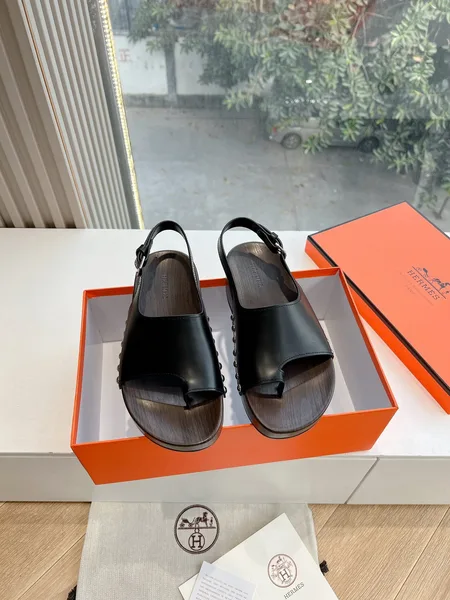 Hermès Women Black Leather Slingback Sandals product photo