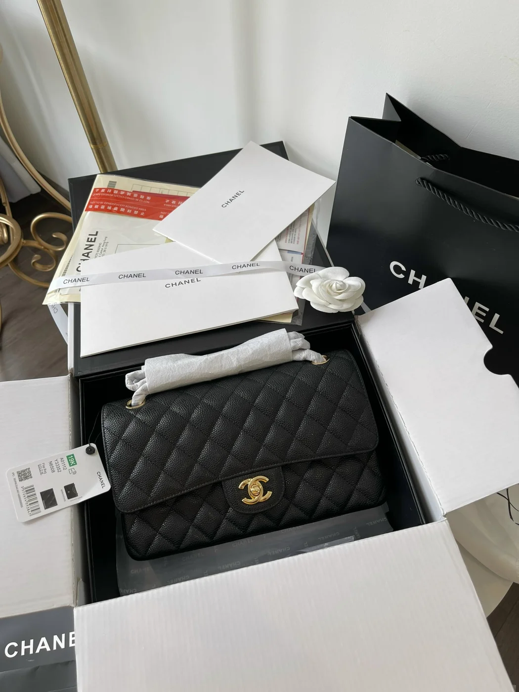 Chanel Medium Classic Handbags Cowhide Black Lock Gold 25.5 cm product view 8