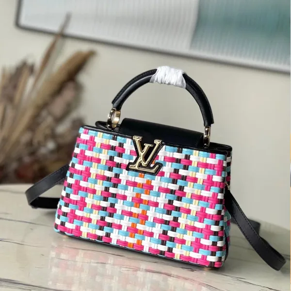Louis Vuitton Capucines Plaid Pattern Handbags 27x18x9cm product photo
