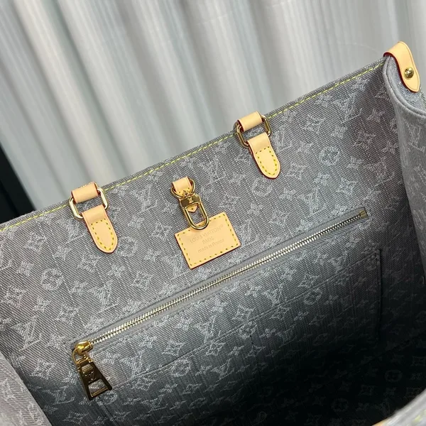 Louis Vuitton OnTheGo MM Monogram Denim canvas Bag product view 3