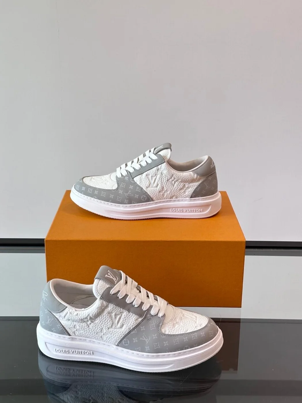 Louis Vuitton Men White Gray Leather Sneakers product view 4