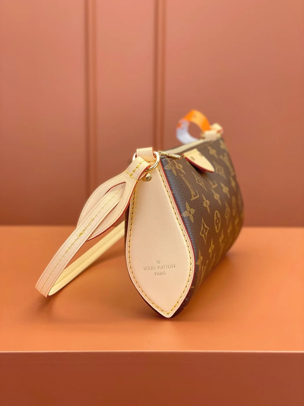 Louis Vuitton Pochette Tirette bag in monogram coated canvas product view 2