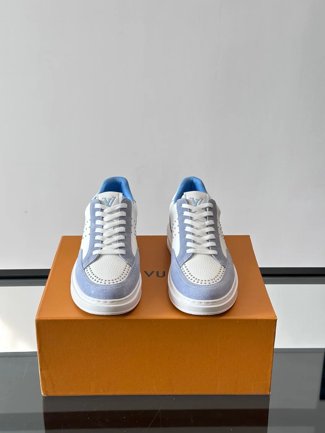 Louis Vuitton Men White Blue Leather Suede Sneakers product view 2