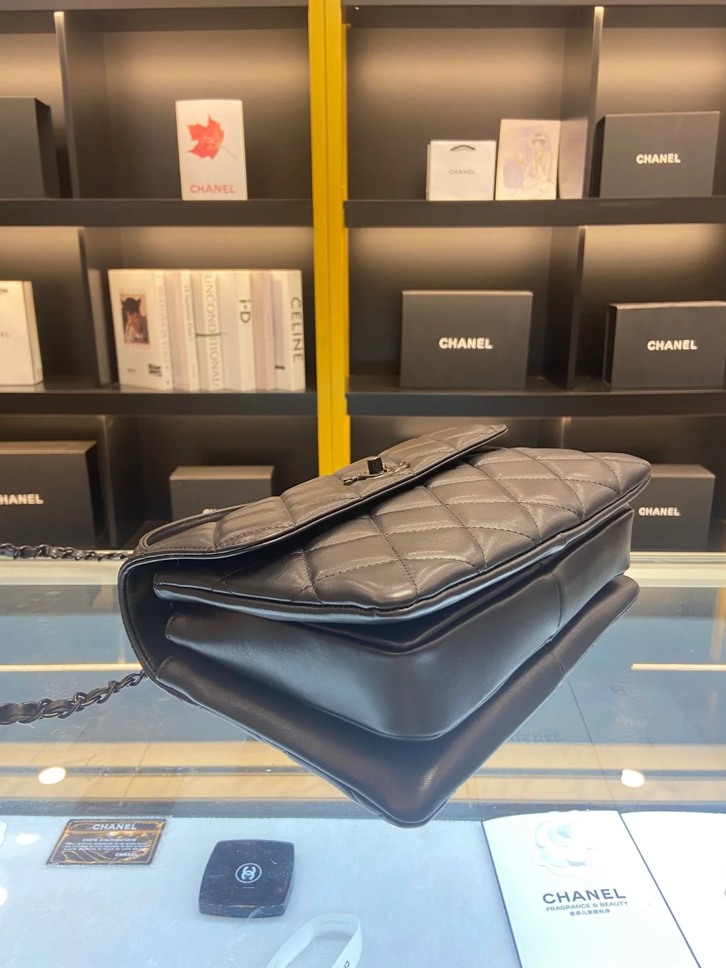 Chanel Trendy Brown Leather Handbags 25 cm product view 2