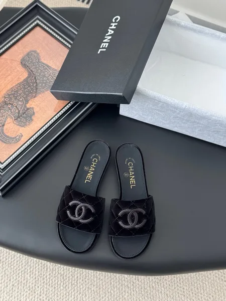 Chanel Women Black Velvet Quilted Slides product photo