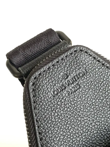 Louis Vuitton Avenue 31 In Black Canvas Calfskin Bag product view 7