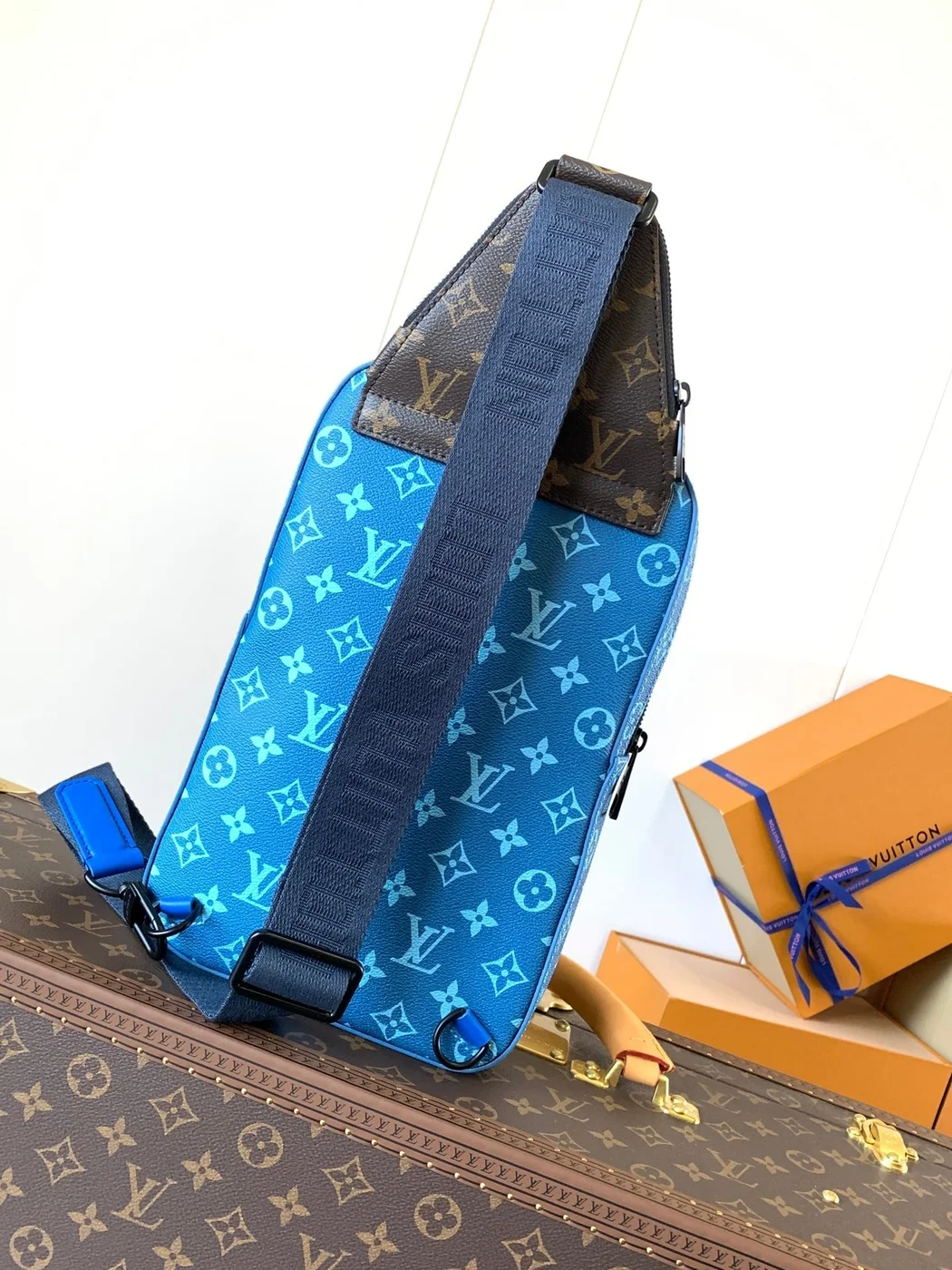Louis Vuitton Avenue Slingbag 31 In Blue And Brown Taiga Leather Bag product view 2