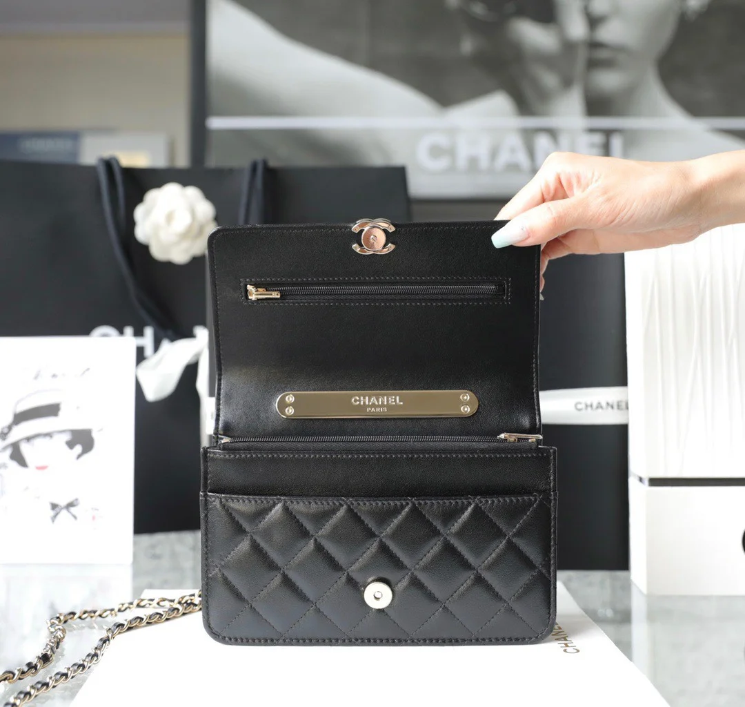 Chanel Woc Handbags Lock Silver Mix Handle Leather 19x12cm product view 5
