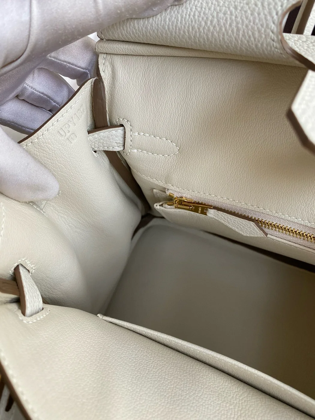 Hermès Birkin 25 cm Cream Togo Leather Gold Hardware Bag product view 8