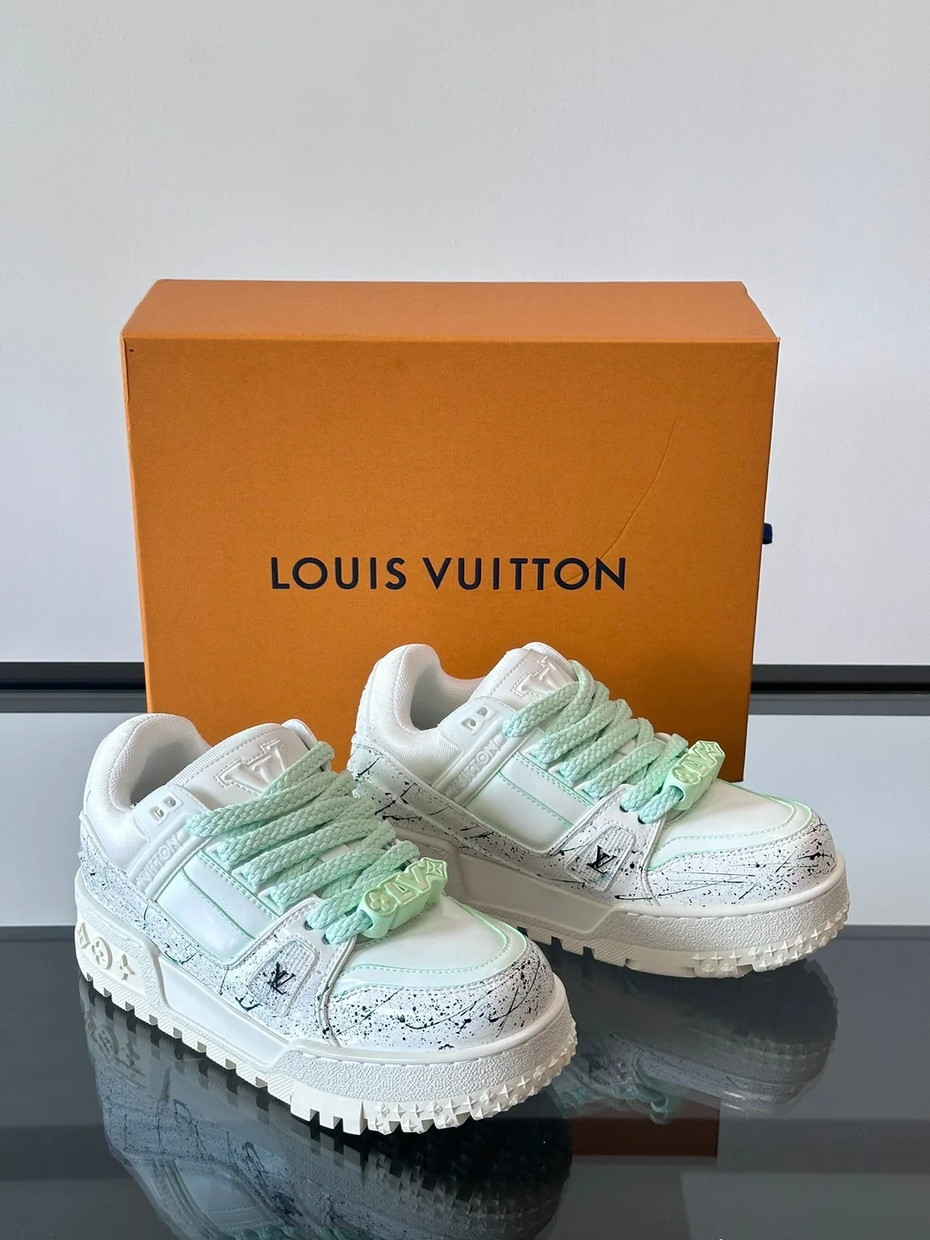 Louis Vuitton Men White Leather Paint Splatter Sneakers product view 5