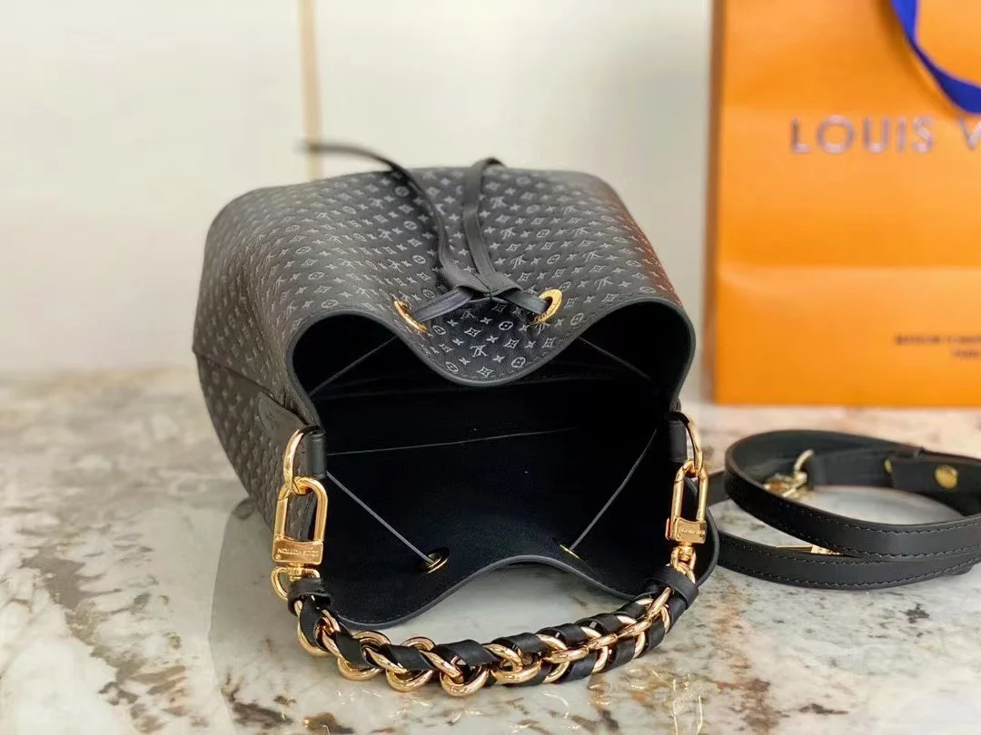 Louis Vuitton Neonoe BB Black Woman’s Handbags 26 cm product view 3