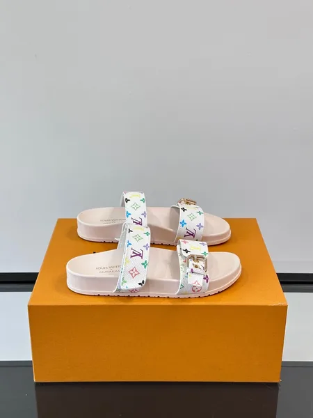 Louis Vuitton Men White Patterned Leather Sandals product photo