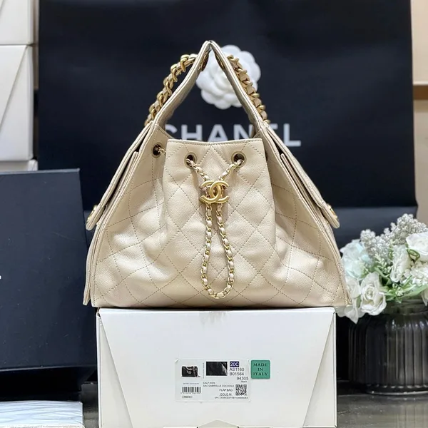 Chanel 25 Handbag In Cream 30 Grained Calfskin Gold Hardware product photo