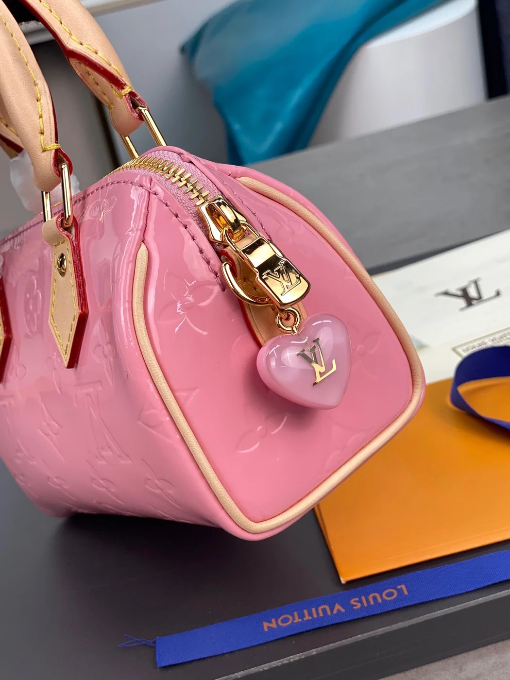 Louis Vuitton Nano Speedy Pink Mini Shiny Leather Handbags 16x10x7.5 cm product view 2
