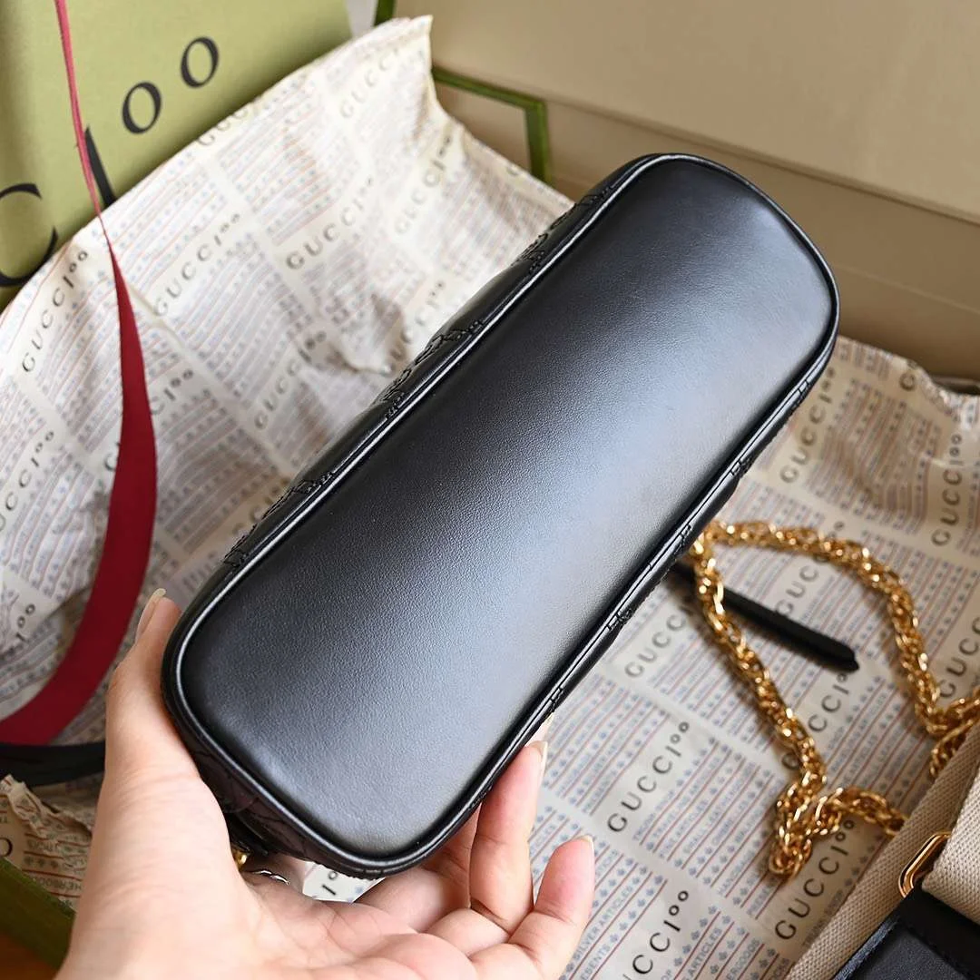 Gucci Matelasse Bag with Embossed Gc Pattern 21 cm product view 4