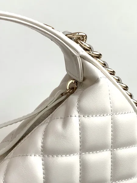 Chanel 23C white hula hoop clutch product view 4