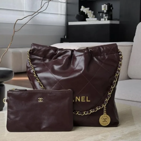 Chanel 22 handbag in Burgundy product photo