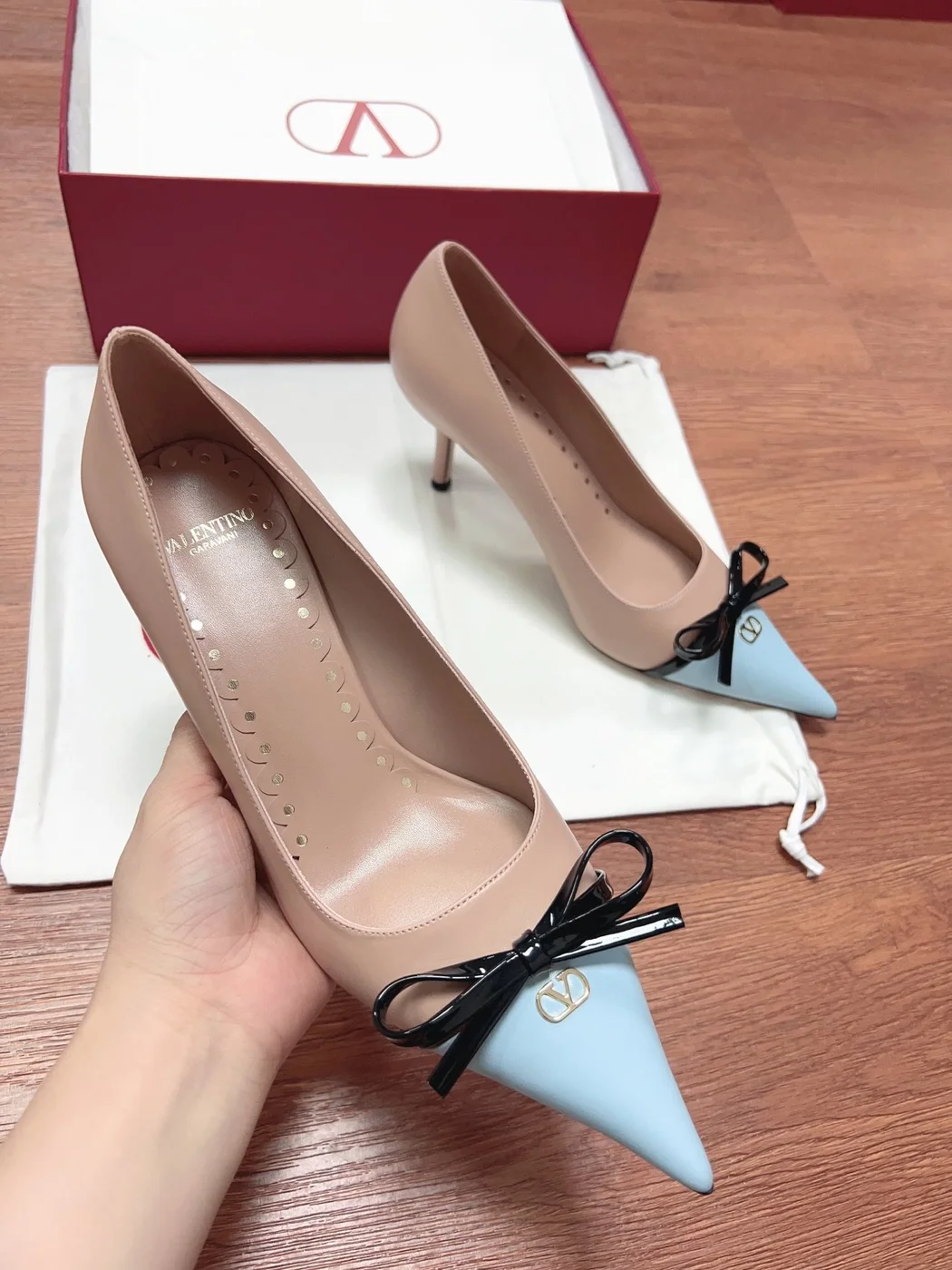 Valentino Women Beige Leather Blue Bow Detail Pumps product view 2