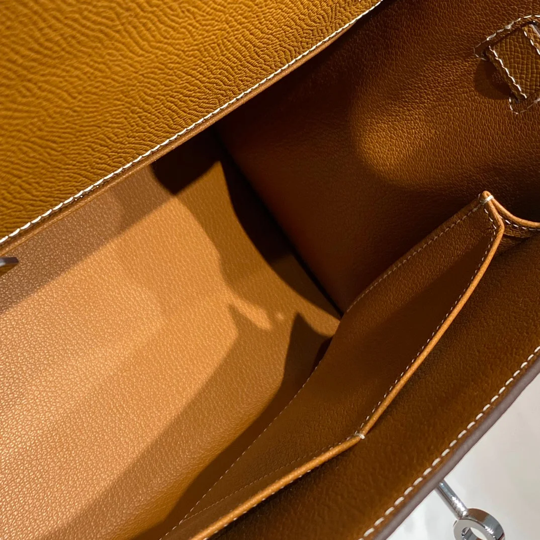 Hermès 28 cm In Gold Epsom Palladium Hardware Bag product view 7