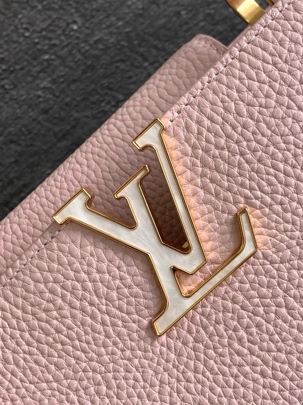 Louis Vuitton Capucines BB Pink Handbags Lock Gold 27x18x9cm product view 5