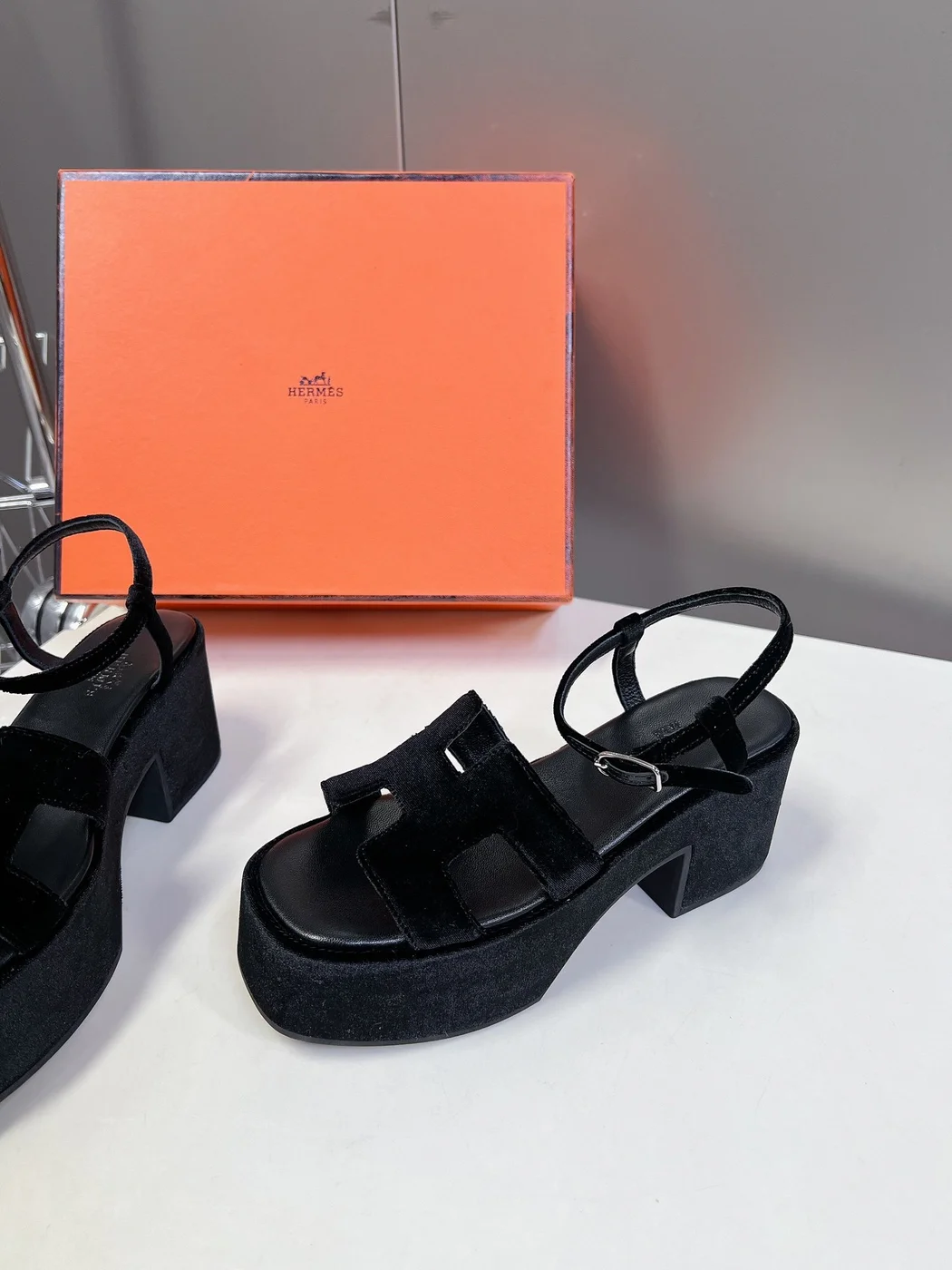 Hermès Women Black Suede Leather Sandals product view 4