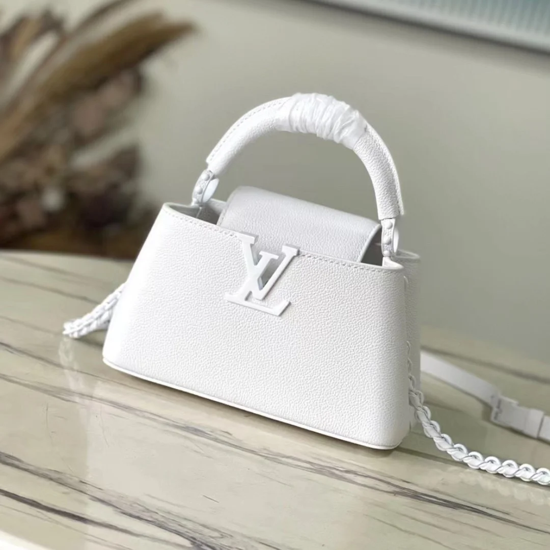 Louis Vuitton Capucines Handbags White Leather 21 cm product view 1