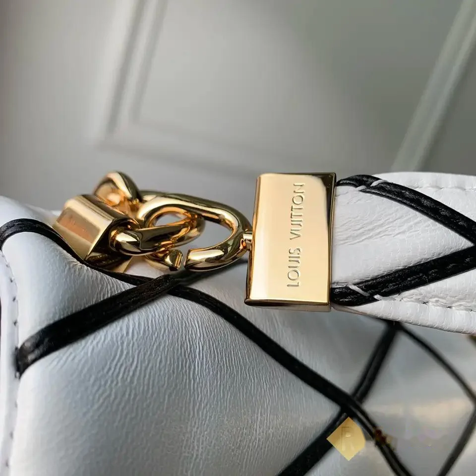 Louis Vuitton Go-14 Crossbody Bag product view 4