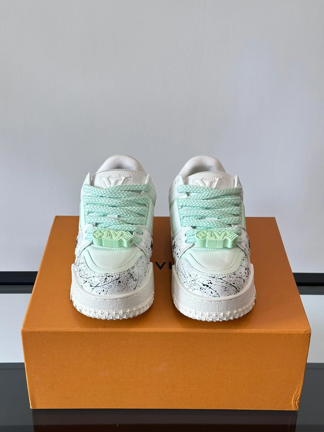 Louis Vuitton Men White Leather Paint Splatter Sneakers product view 2