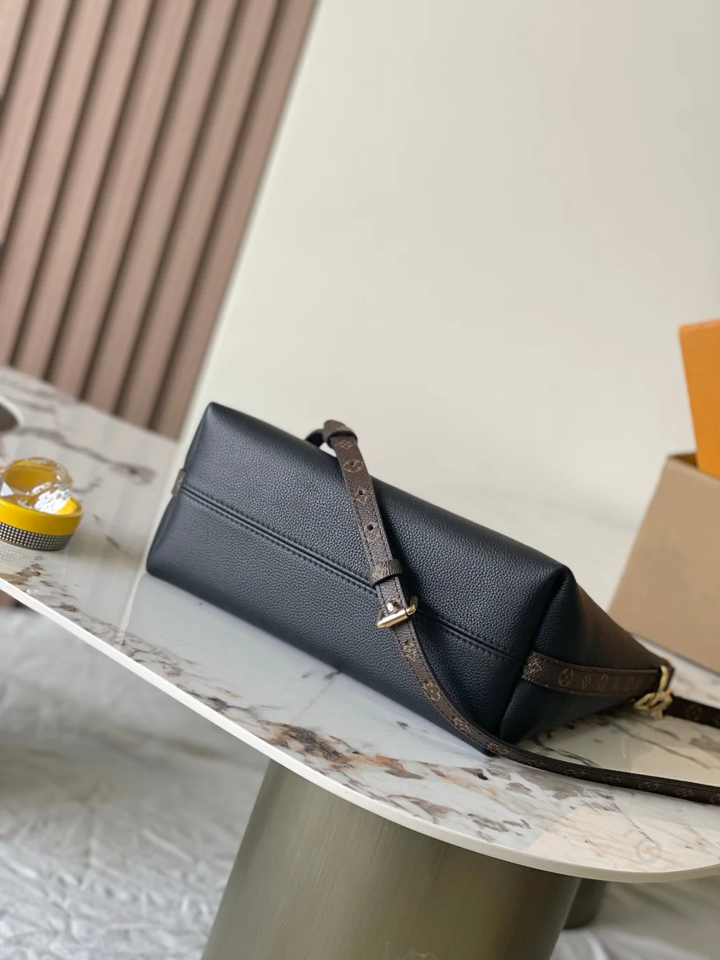 Louis Vuitton Multipass Black M28029 Bag product view 2