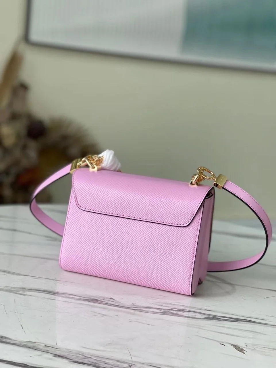 Louis Vuitton Twist Pink Handbags With Lock Gold 24 cm product view 8