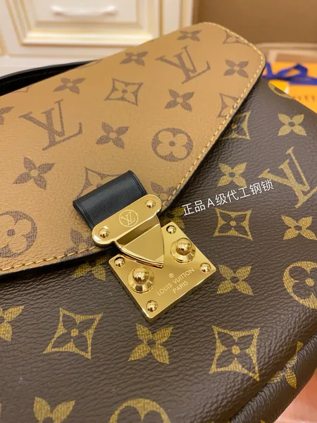 Louis Vuitton Pochette Métis in Reverse Monogram canvas Bag product view 4