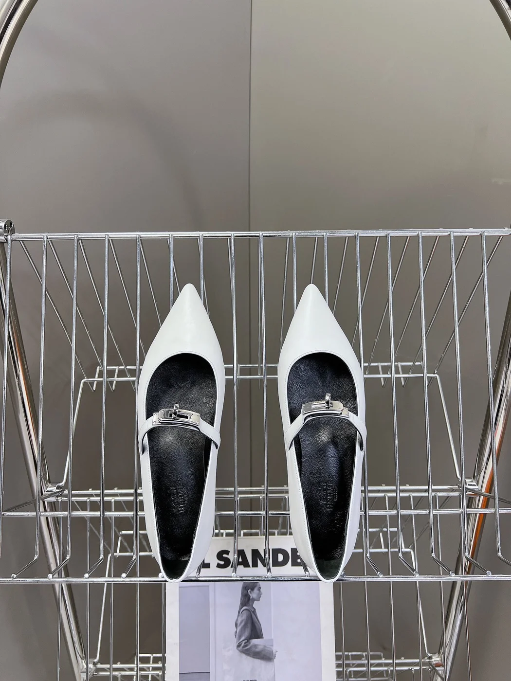 Hermès Women White Leather Pointed Mary Jane Flats product view 2