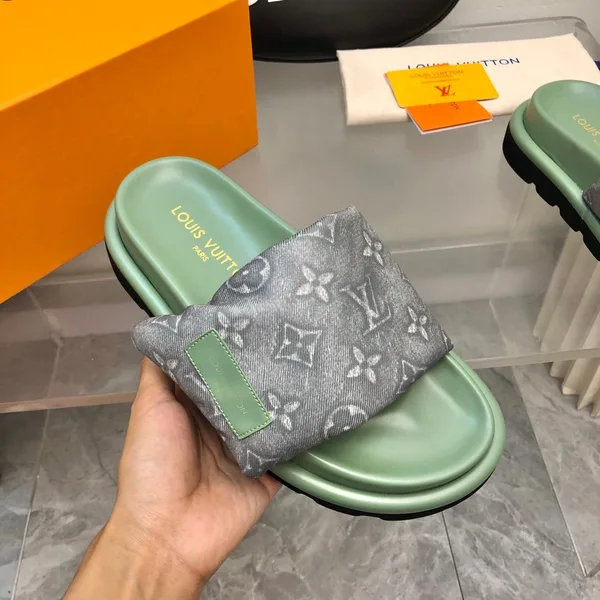 Louis Vuitton Women Green Fabric Strap Slippers product view 5