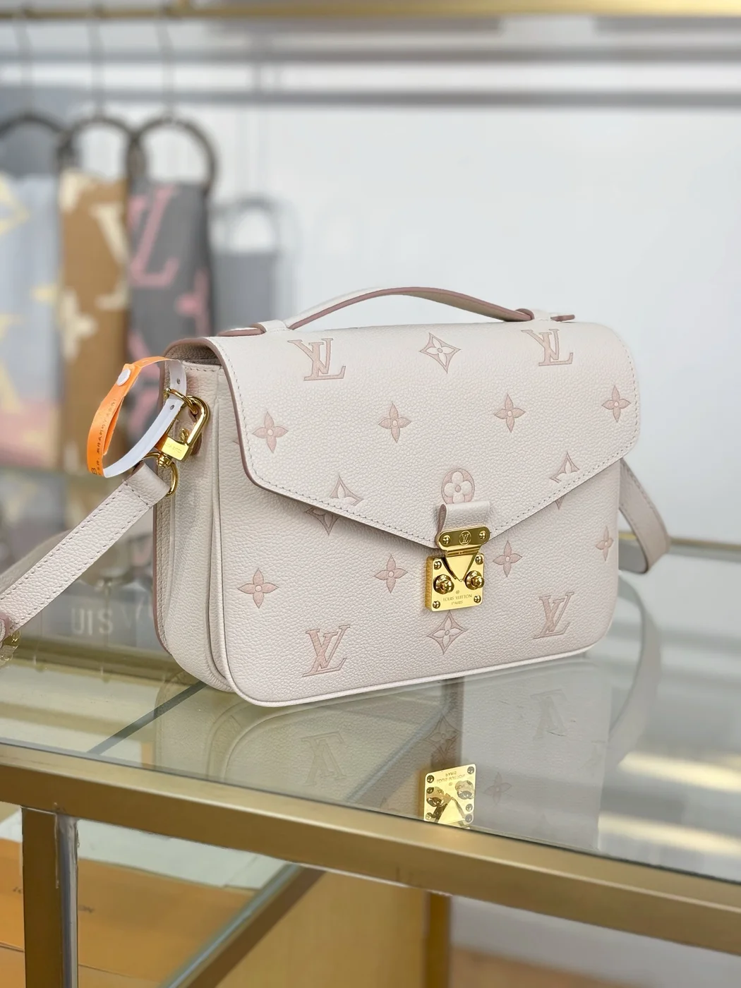 Louis Vuitton Pochette Métis Bag product view 2