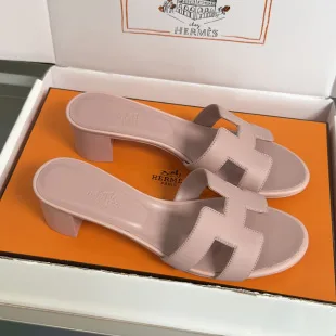 Hermès Oran Heeled Sandals — Dusty Pink product photo