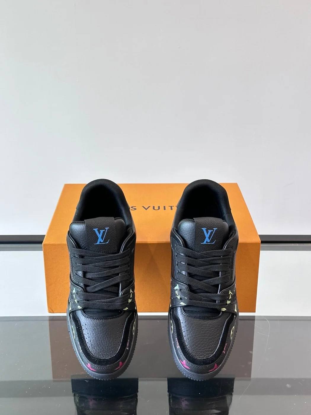 Louis Vuitton Men Black Leather Sneakers With Multicolor Accents product view 6